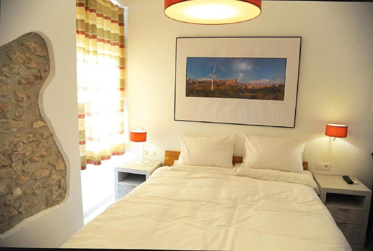 Pension Subirats Perello El Perello  Exterior photo